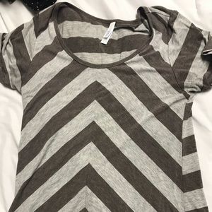 Lularoe xsmall classic tee
